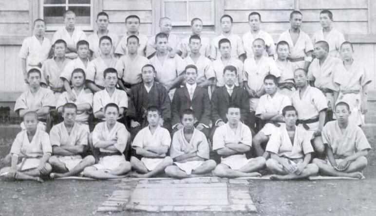 1908 Genbukan photo showing Tatsusaburo Nakayama